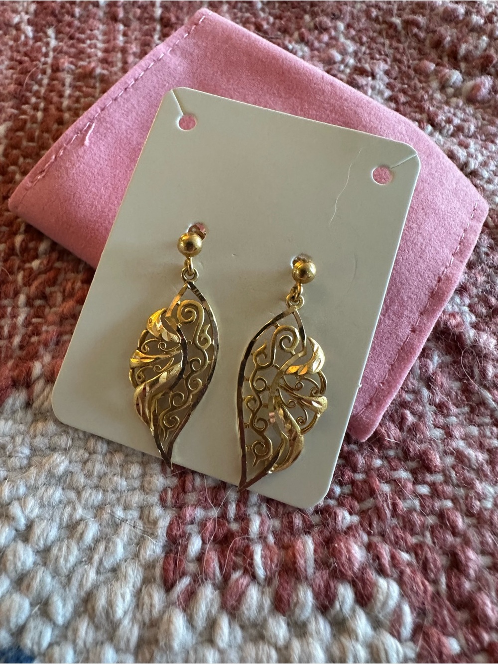 Gold Filigree Leaf Drop Earrings - Elegant Women Jewelry